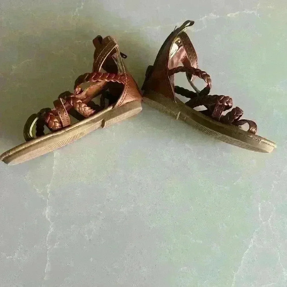 Cute Carters Sandals - Picture 2 of 3